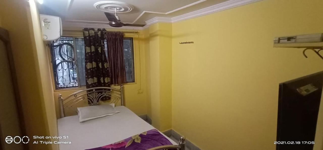 Khaja Habib Hotel Calcutta Exterior foto